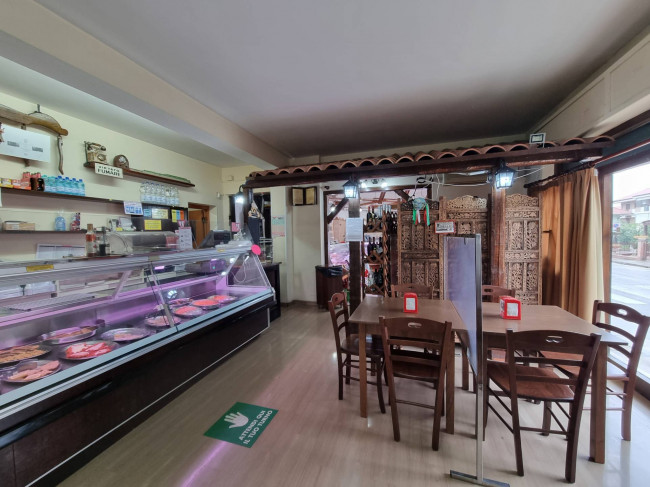 Locale commerciale in affitto a Fermo