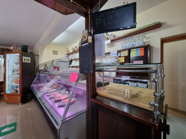 Locale commerciale in affitto a Fermo