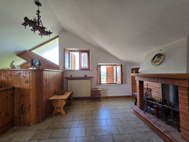 Casa singola in vendita a Monte Rinaldo