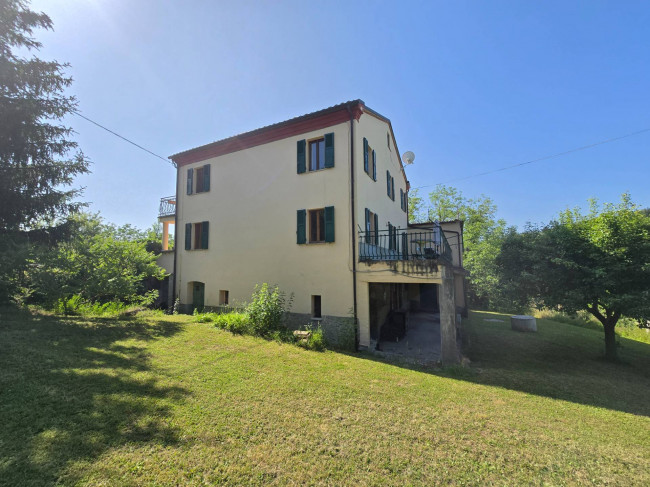 for sale in Montefalcone Appennino