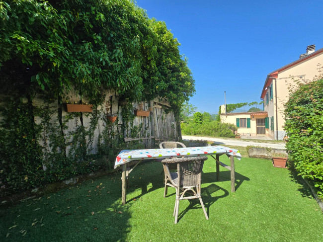  for sale in Montefalcone Appennino