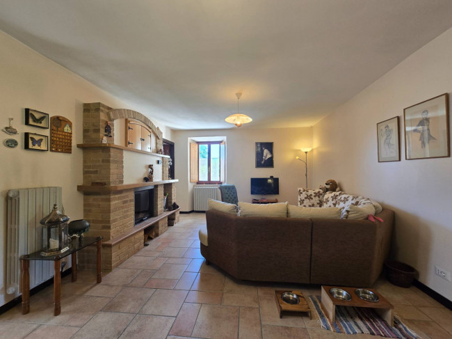  for sale in Montefalcone Appennino