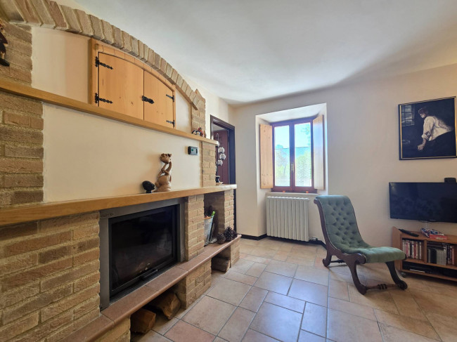 for sale in Montefalcone Appennino