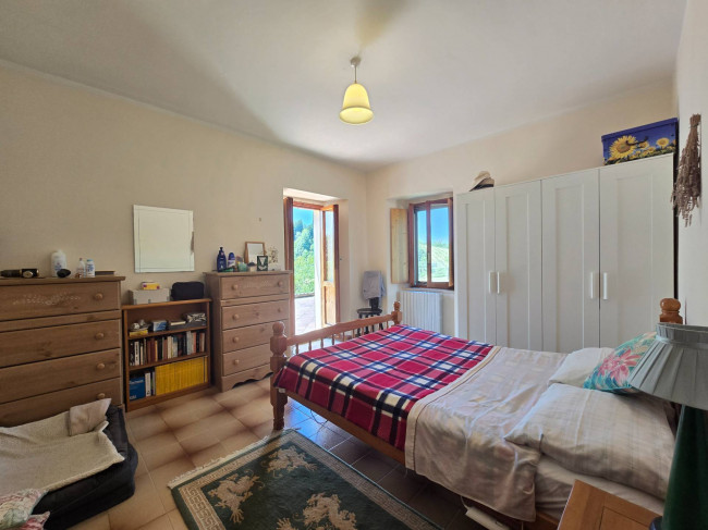  for sale in Montefalcone Appennino