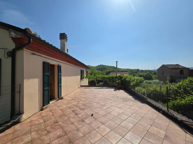  for sale in Montefalcone Appennino