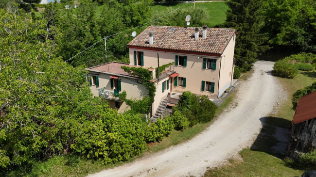  for sale in Montefalcone Appennino