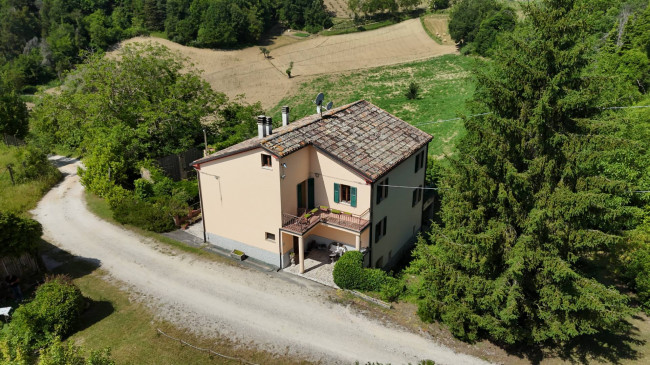 for sale in Montefalcone Appennino