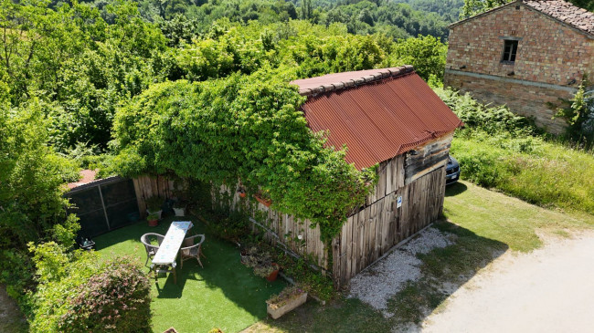  for sale in Montefalcone Appennino