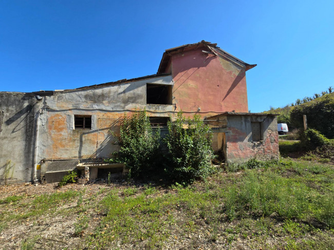 Rustico in vendita a Fermo