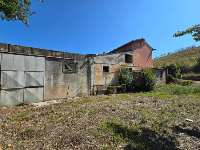 Rustico in vendita a Fermo