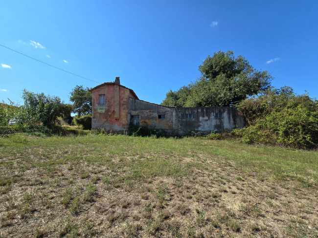 Rustico in vendita a Fermo