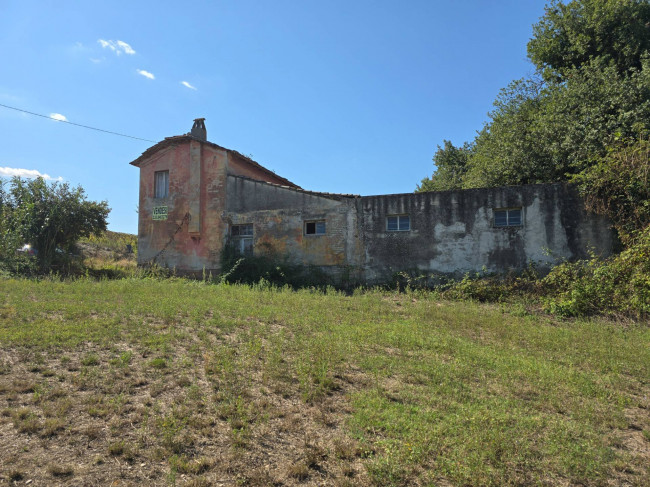 Rustico in vendita a Fermo