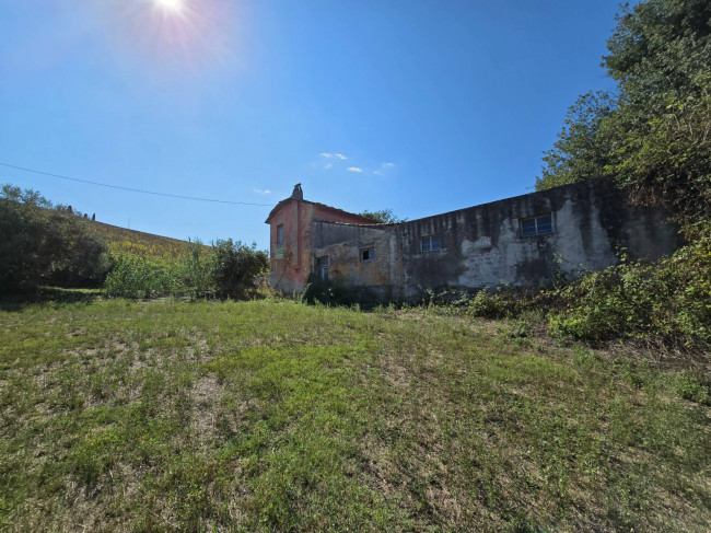 Rustico in vendita a Fermo