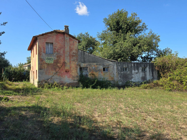 Rustico in vendita a Fermo