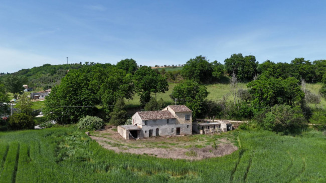 Casale in vendita a Montegiorgio