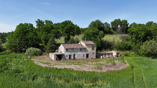 Casale in vendita a Montegiorgio