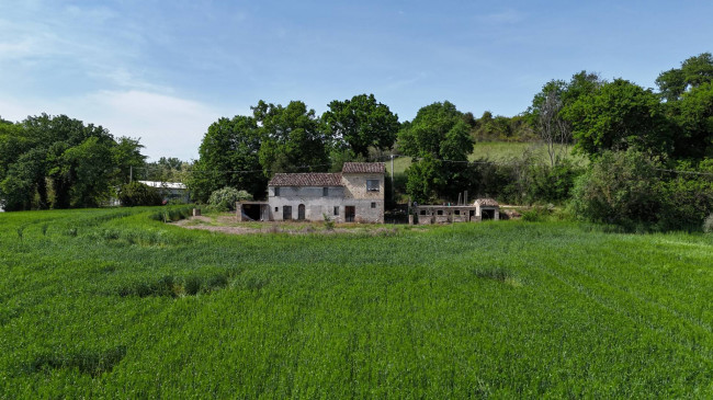 Casale in vendita a Montegiorgio