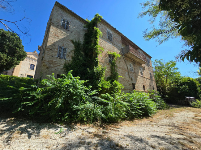 Casale in vendita a Montegiorgio