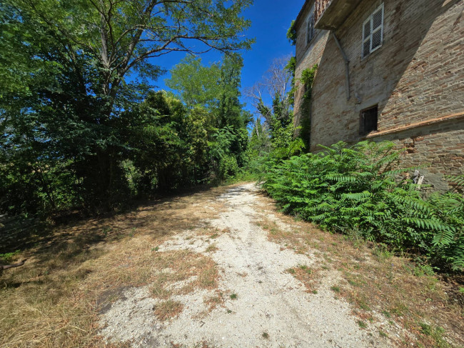 Casale in vendita a Montegiorgio