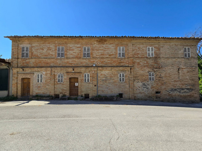 Casale in vendita a Montegiorgio