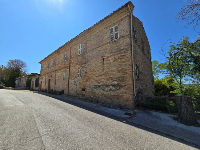 Casale in vendita a Montegiorgio