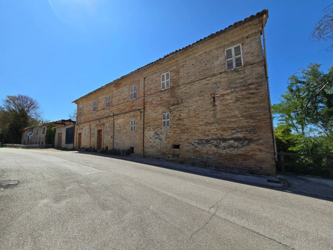 Casale in vendita a Montegiorgio
