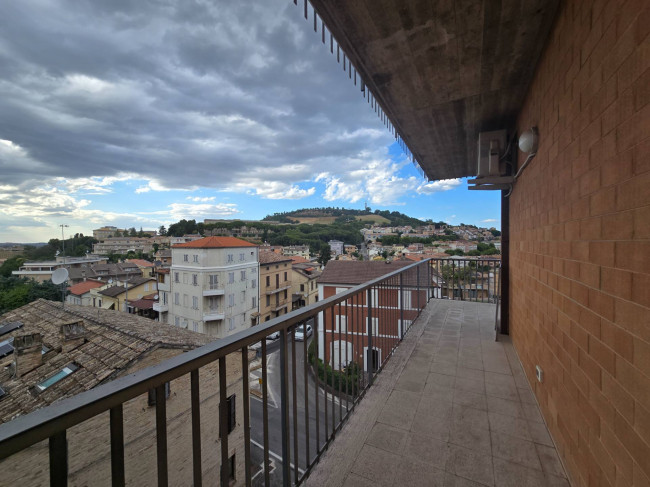  for rent in Fermo