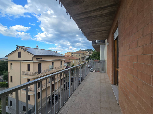  for rent in Fermo