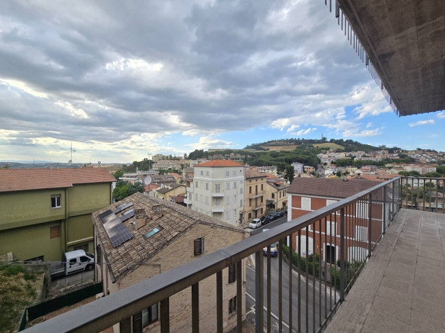  for rent in Fermo