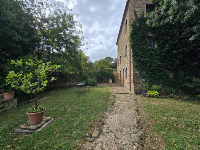 Casale in vendita a Sarnano