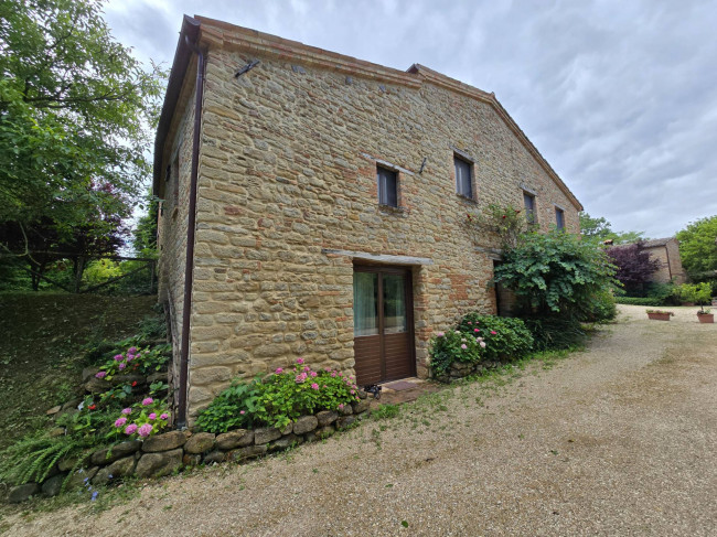 Casale in vendita a Sarnano