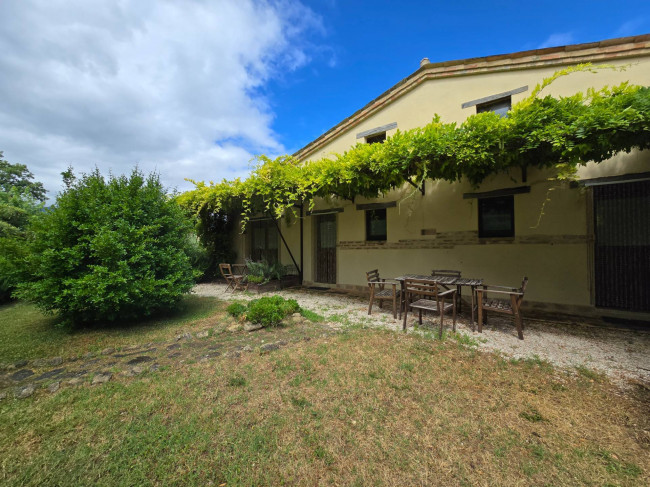 Casale in vendita a Sarnano