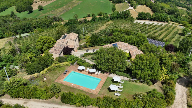 Casale in vendita a Sarnano