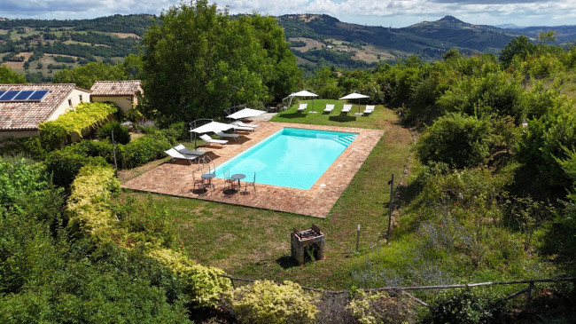 Casale in vendita a Sarnano