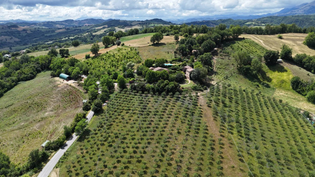 Casale in vendita a Sarnano