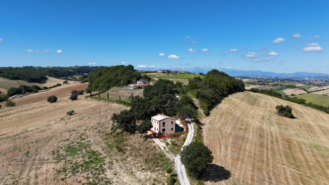 Casale in vendita a Lapedona