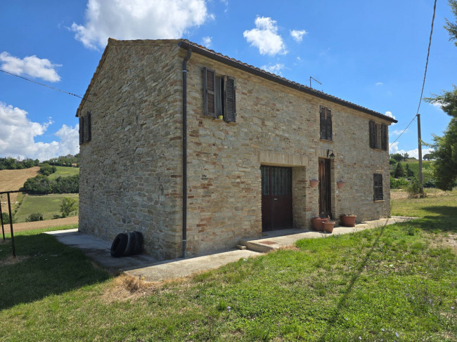 Casale in vendita a Monte Rinaldo
