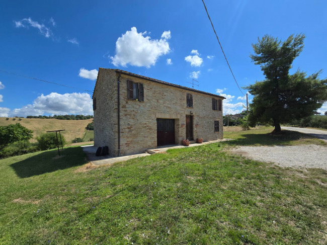 Casale in vendita a Monte Rinaldo