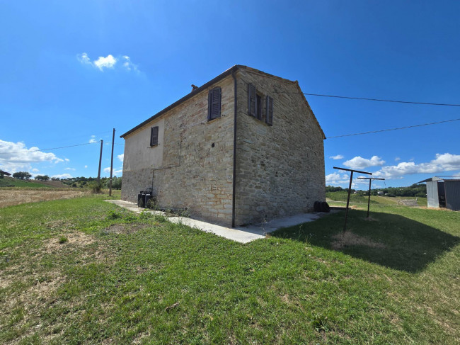 Casale in vendita a Monte Rinaldo