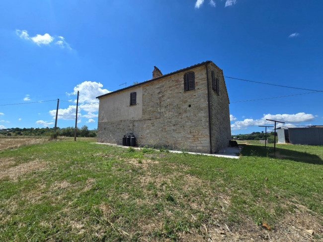 Casale in vendita a Monte Rinaldo