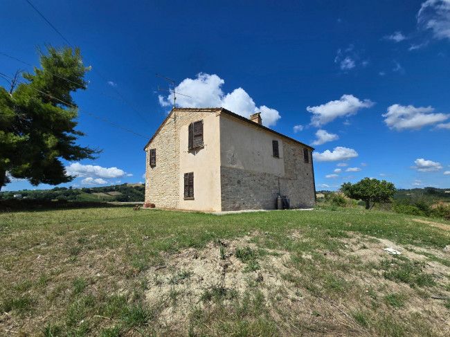 Casale in vendita a Monte Rinaldo