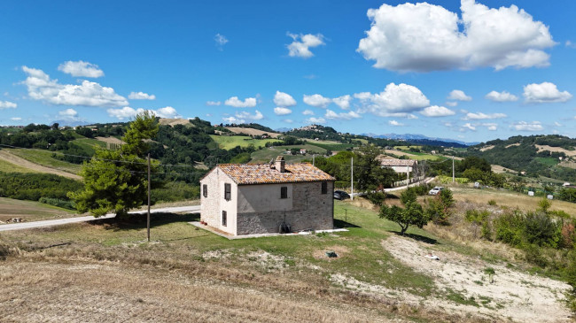 Casale in vendita a Monte Rinaldo