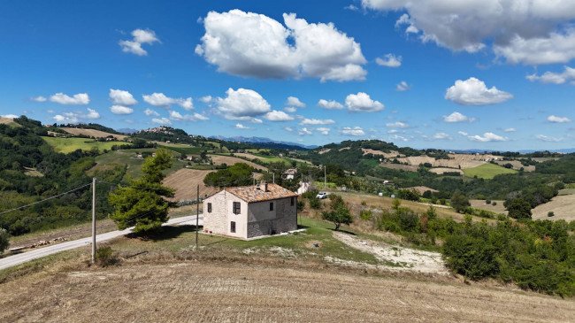 Casale in vendita a Monte Rinaldo