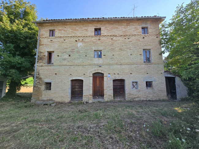 Casale in vendita a Belmonte Piceno