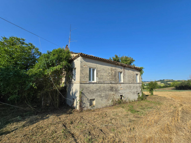 Casale in vendita a Belmonte Piceno