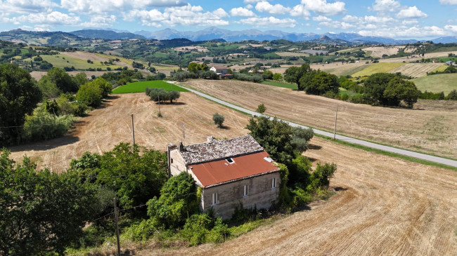 Casale in vendita a Belmonte Piceno