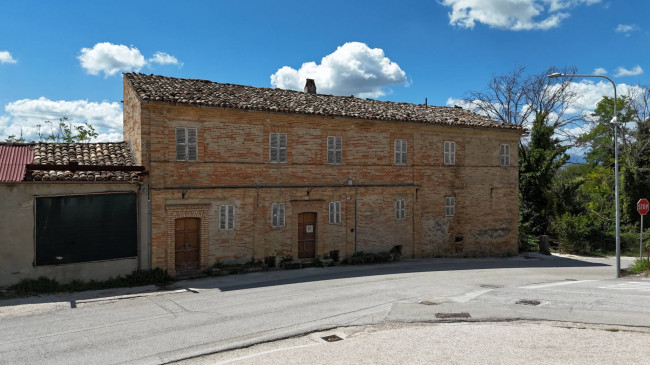  for sale in Montegiorgio