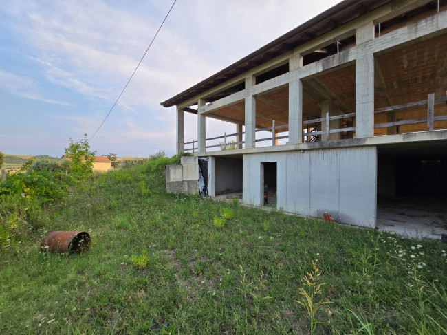  for sale in Montegiorgio
