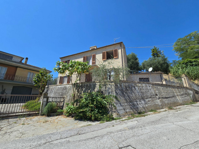 Casa singola in vendita a Monterubbiano