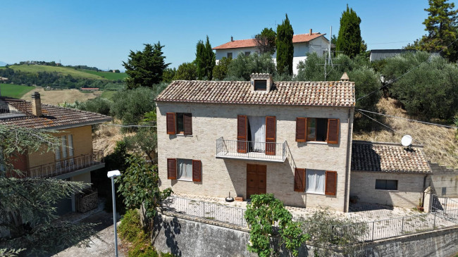 Casa singola in vendita a Monterubbiano